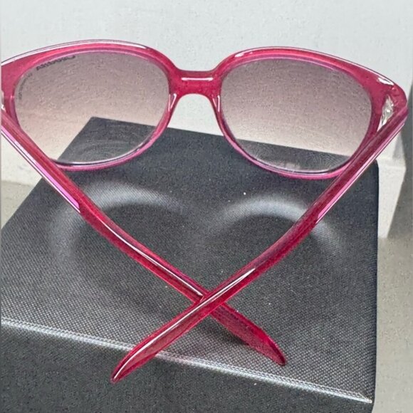 Pink Carrera Ray-Ban Sunglasses – Chic & Sporty Look - Picture 7 of 11